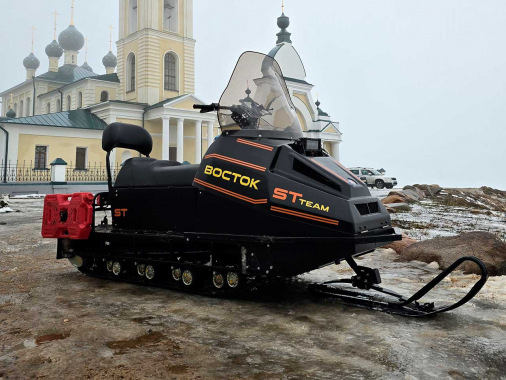 Снегоход Восток с двигателем Lifan